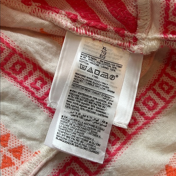 Old Navy Pink and Orange Geometric Blouse size XL - Picture 3 of 4